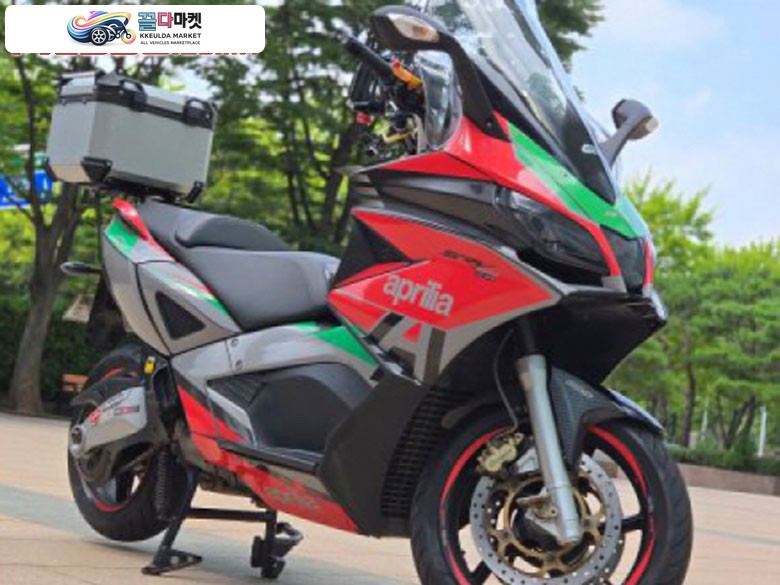 아프릴리아 SRV860 스쿠터 끝판왕
