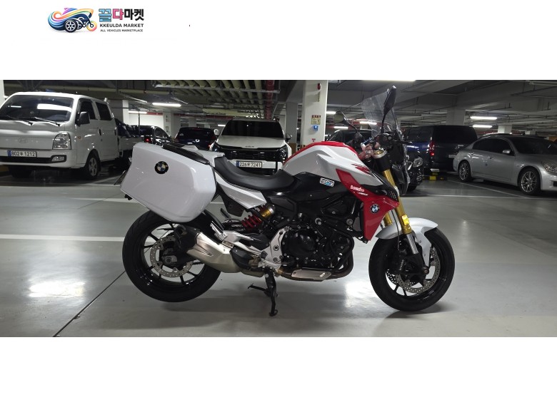 관리잘된 Bmw f900r 팝니다
