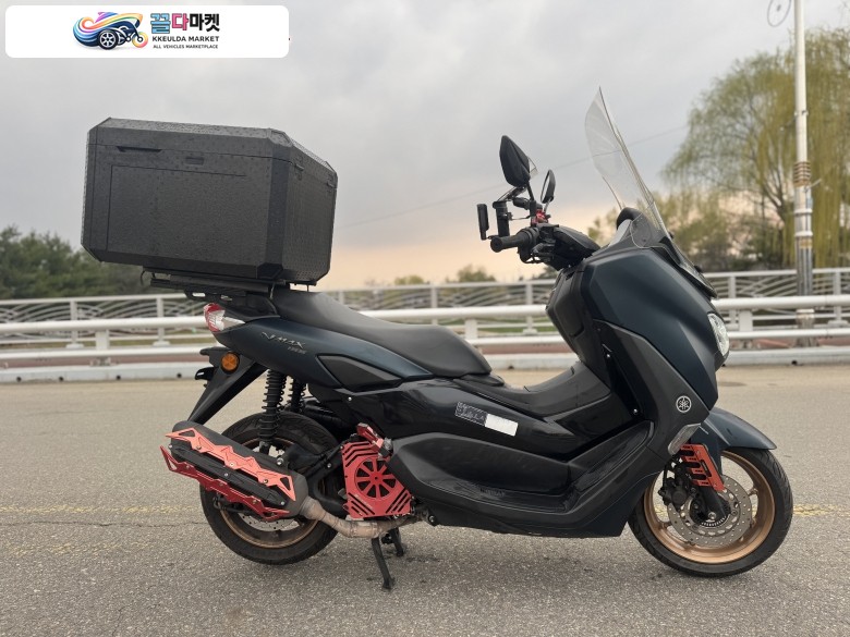 야마하 NMAX155 22년 ABS 짧은키로수 다크페트롤컬러 팝니다
