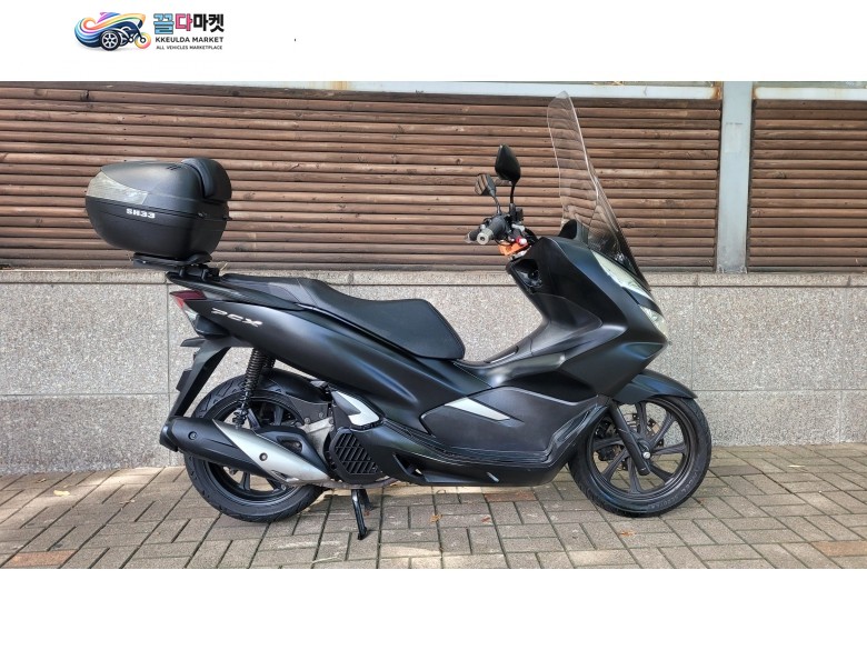 혼다 pcx125 2020년식 판매합니다.