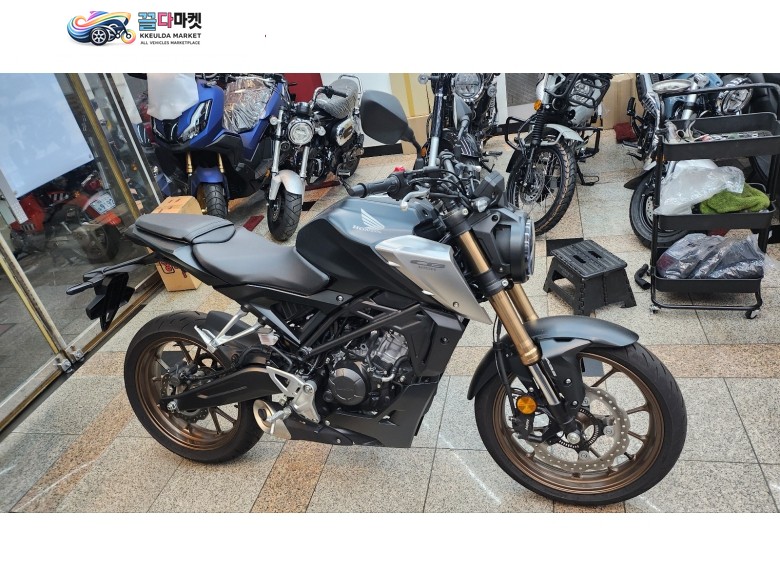 신차급 혼다 cb125r 판매합니다