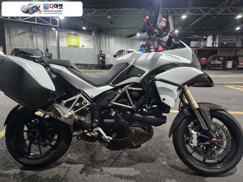 두가티 고배기량 입문용 가성비 790만원/ 35000km주행