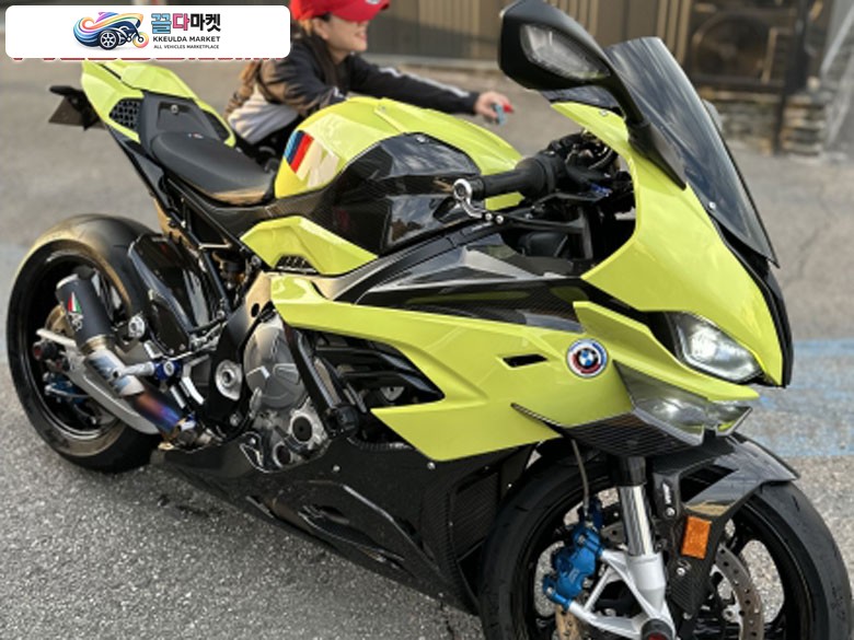[가격다운] 22년식 23년출고 M1000rr 50주년 한정판 8100km 신차급 관리 판매합니다.