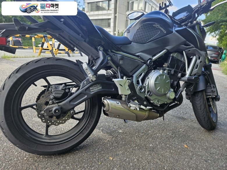 가와사키 Z650 ABS