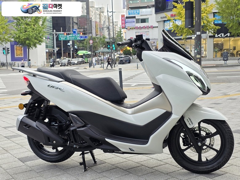 ［하우즈 송파대리점 ］UFR125 26년식/매입대차가능합니다. 카드12~36개월무이자상담가능! 캐피탈환영!