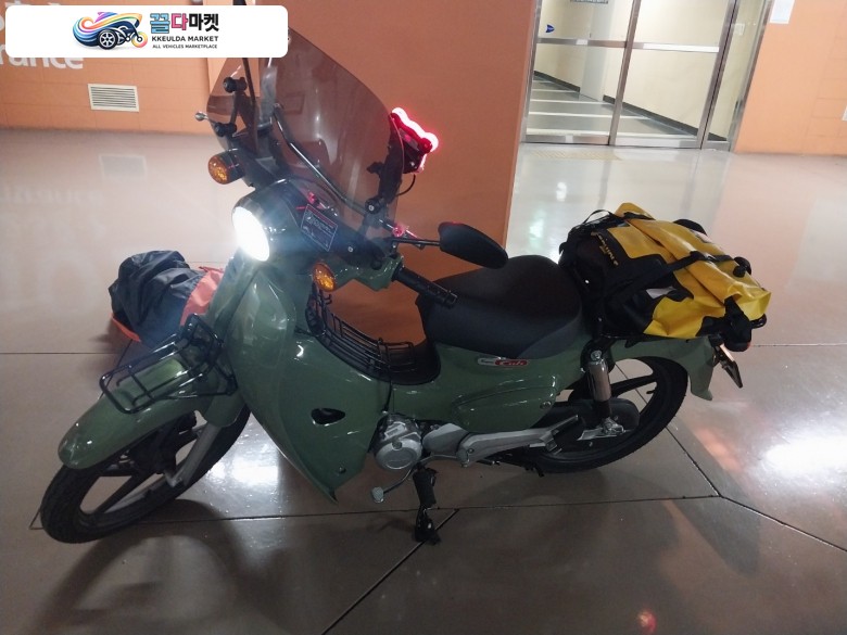 슈퍼커브 24년식 1189km 판매합니다