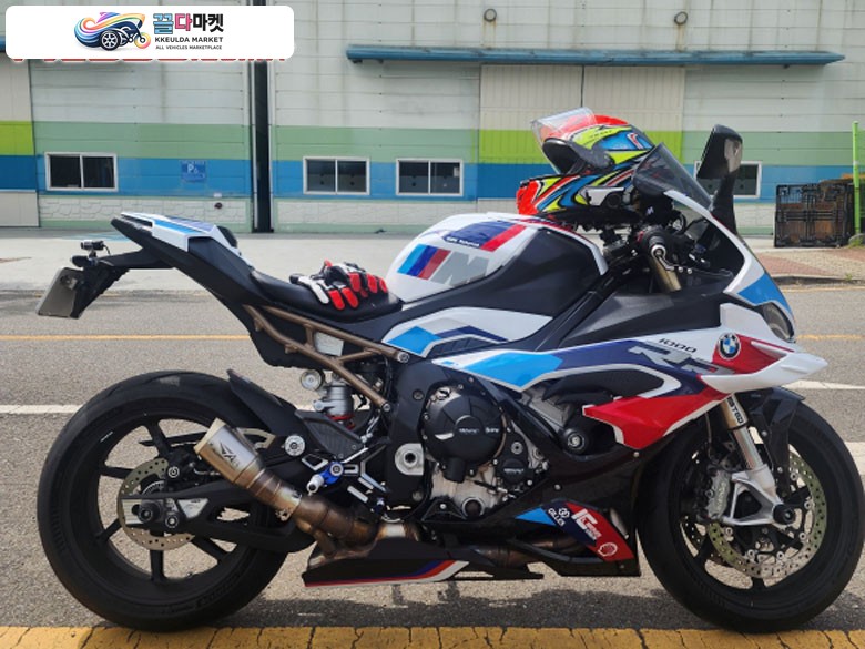 Bmw 22년식 s1000rr 팝니다