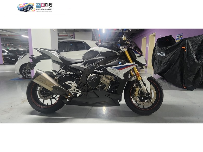 bmw s1000r 2018년 싱글알 팝니다.