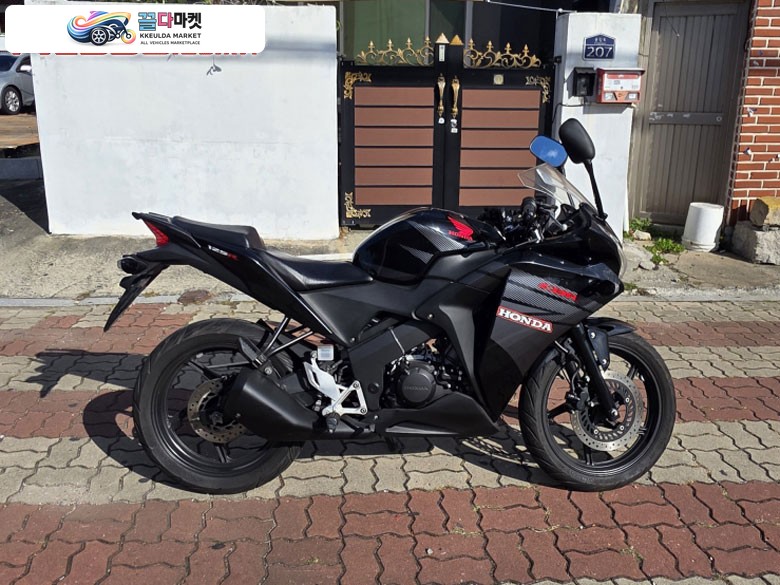 혼다 17년식 cbr125r 팝니다