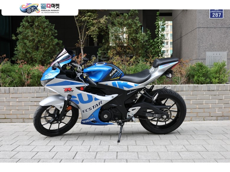 최고의 입문용 레플리카! 125cc 스포츠 바이크의 정점! gsx r125판매합니다  대차가능