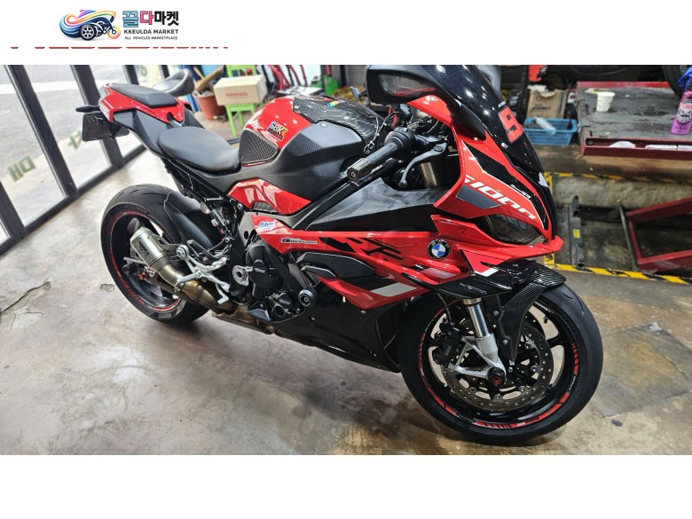 23년식 S1000RR 레드색상 레이스팩 판매합니다 (보증26년5월)