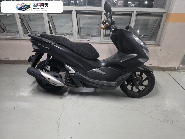 PCX 125 CBS 20년식 14@@@ km 팝니다