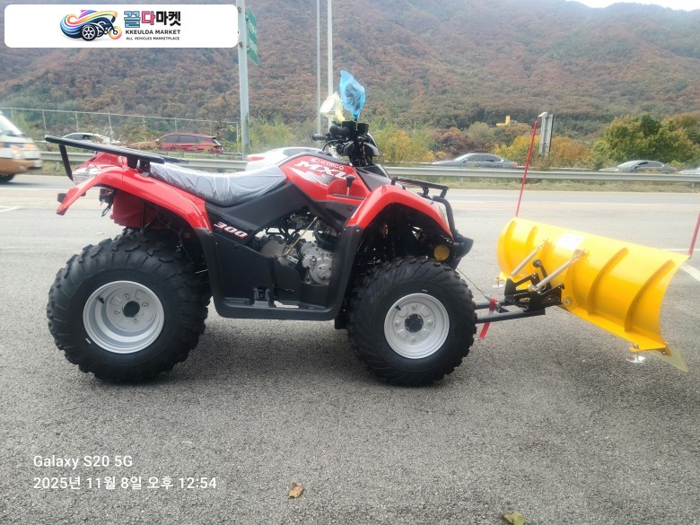 킴코 MXU300 신차 제설바이크(삽은별도)