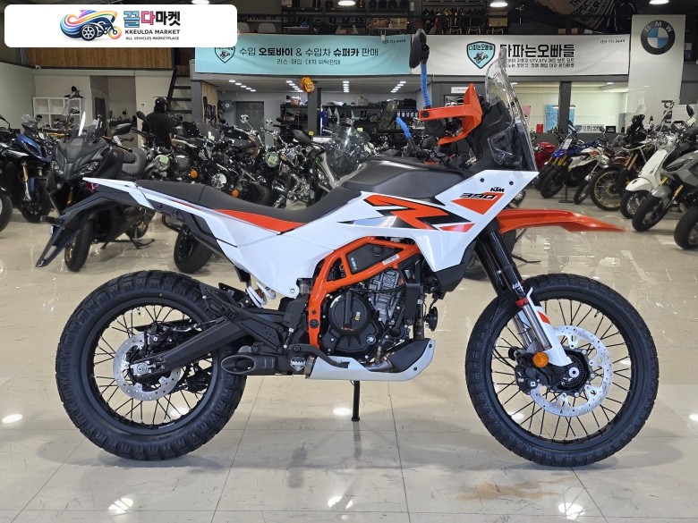 다파는 오빠들 KTM 390 신형 딱 한대! ^^