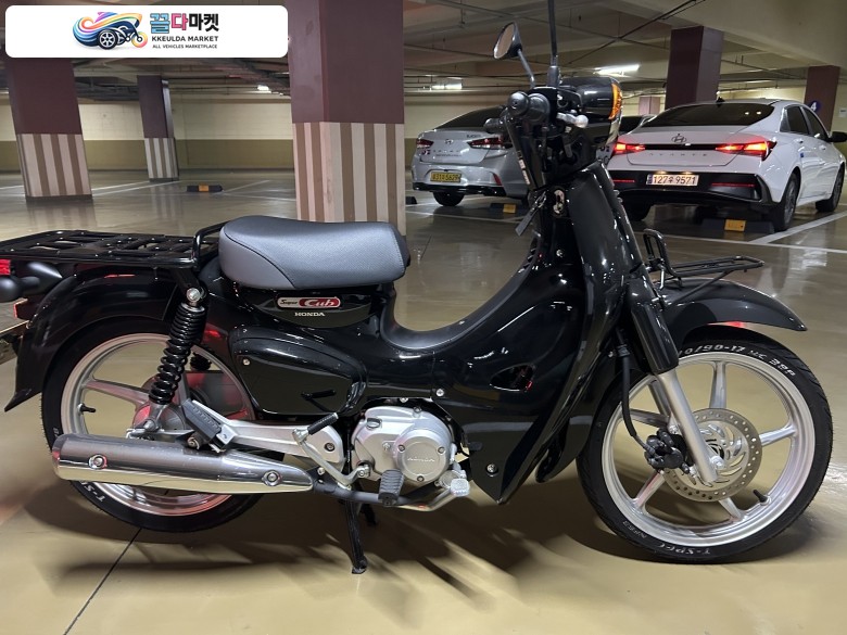 23년식,블랙,슈퍼커브110cc,850키로 팝니다.