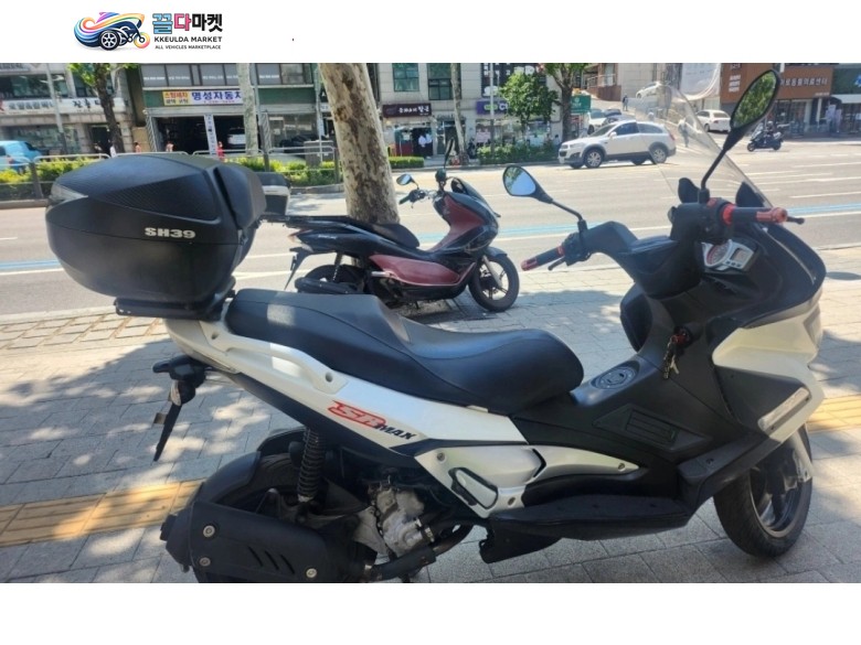 아프릴리아srmax300 스쿠터