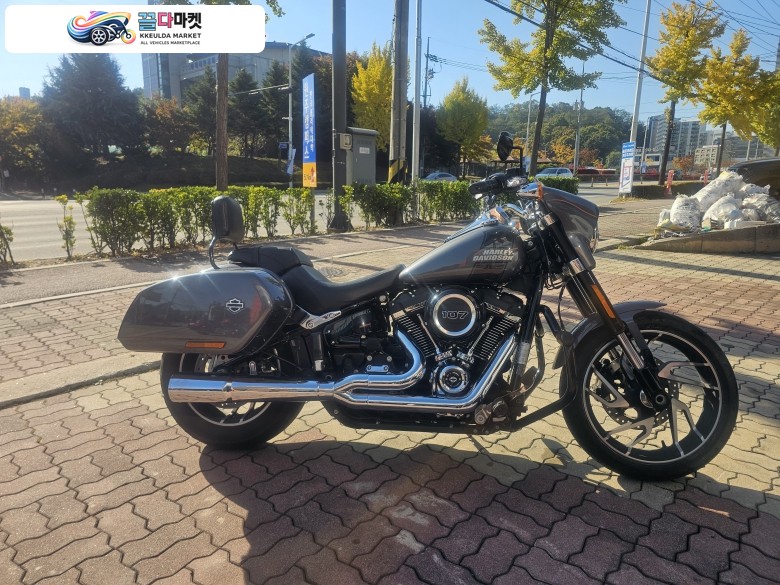 할리 22년식 스포츠글라이드 머플러 구변완료 적삭거리 22000km 판매가격 2200만원