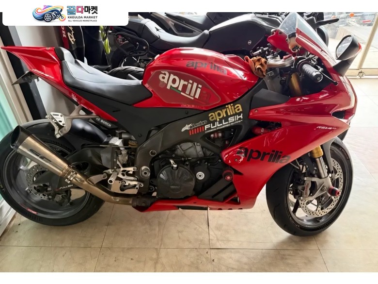 아프릴리아RSV4RR 2016