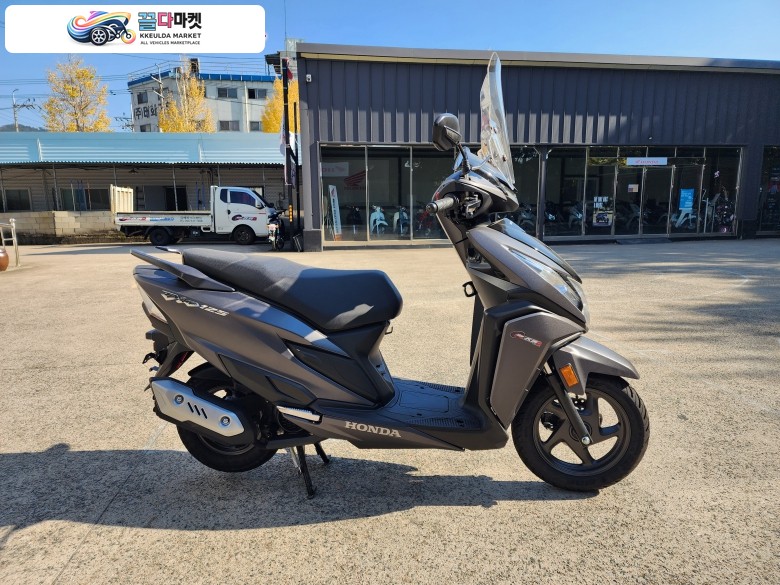 [중고]HONDA 혼다 2025년 디오125 짧은 주행거리 스포티한 디자인에 연비 좋은 스쿠터