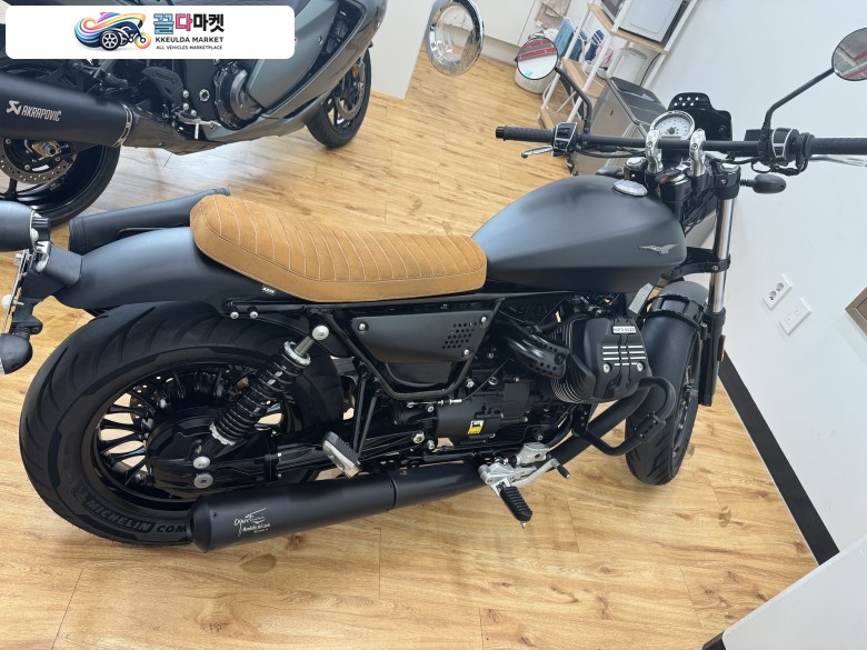 모토구찌 V9 Bobber 풀 커스텀