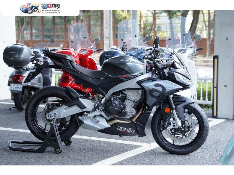 aprilia 투오노660 그레이 판매합니다.