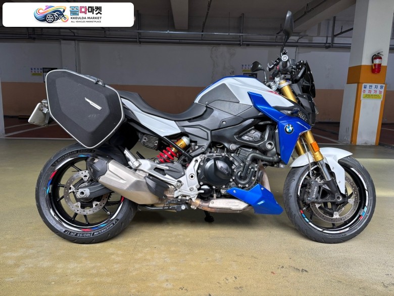 22년식 BMW f900r 판매합니다
