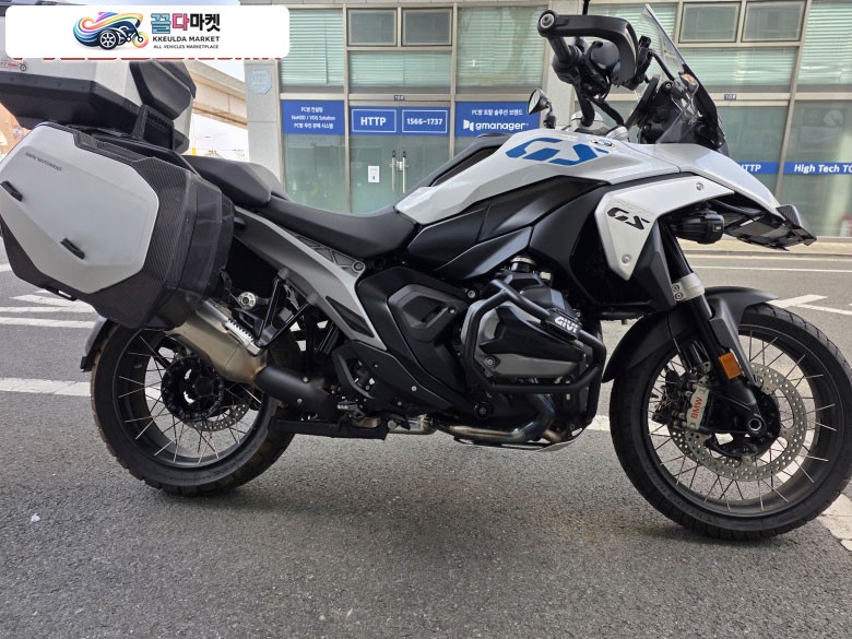 BMW R1300GS 노멀 2025년식 수동모델 팝니다