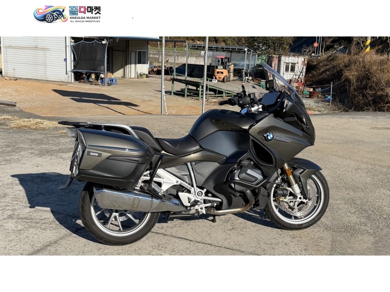BMW R1250RT 21년식 판매합니다.