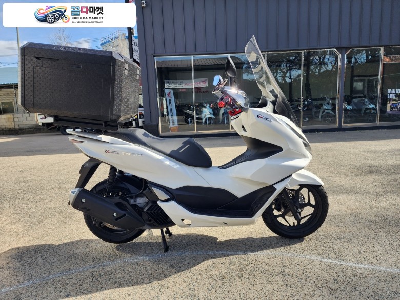 [중고]HONDA 혼다 PCX125 2021년 화이트 배달대행 풀 세팅되었습니다.