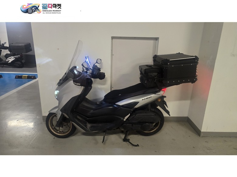 관리 잘된 NMAX125 21년식 팝니다