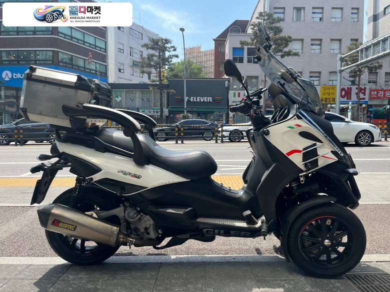 질레라 푸오코 500 17년식 7천키로 판매 합니다.