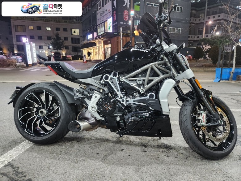 19년식  X DIAVEL S  12000KM