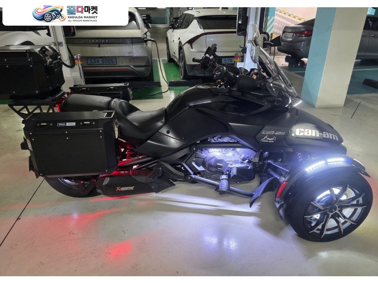 Can-am spyder f3
