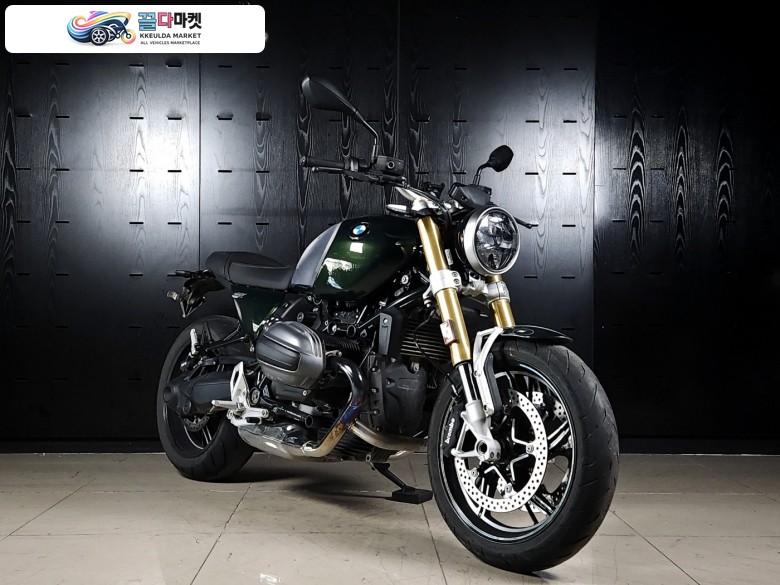 [BMW 공식모델] R12 NINE T 산레모 그린 (2025년 5월 출고) - BMW모토라드 보증 워런티 2028년 5월 - 무사고 관리잘된 깔끔한 중고매물 - 정직한 매입과 최고가 대차를 도와드립니다