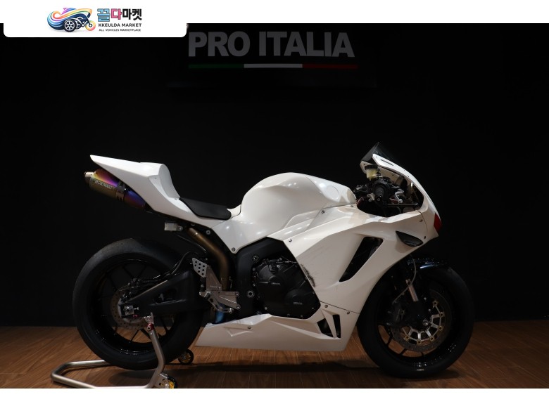 [프로이탈리아] 2024 HRC CBR600RR 레이스베이스