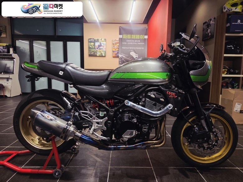 19년 가와사키 z900rs 카페 판매합니다