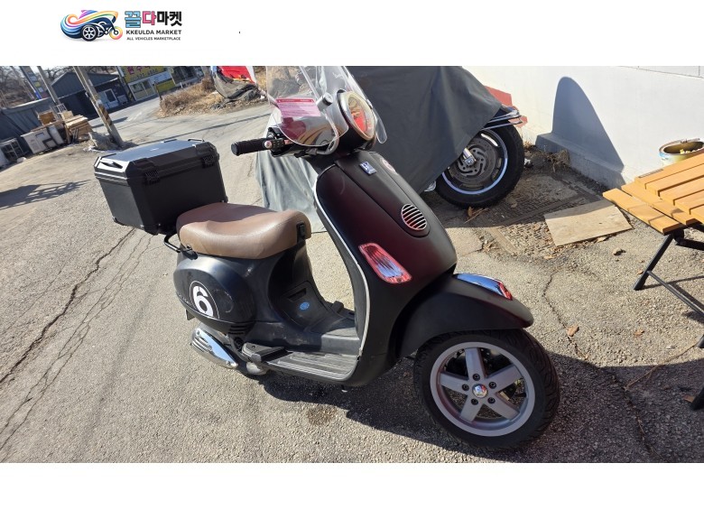 풀옵션에 열선있는 베스파 LX 125 싸게 팝니다.