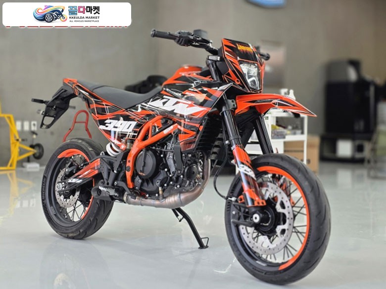 26년식 KTM 390 SMC R 판매합니다