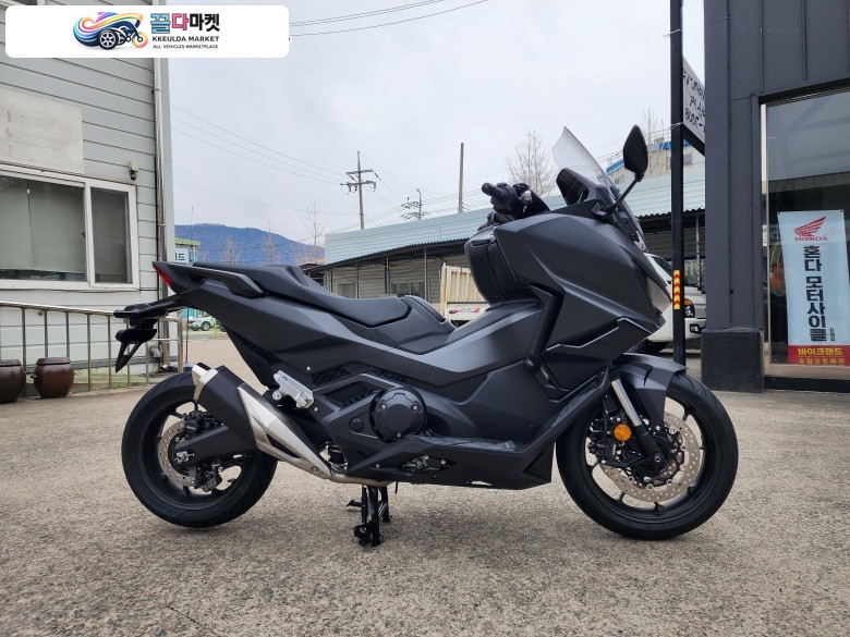 [신차]HONDA 혼다 2026년 포르자750 우아한 모습으로 진화한 차세대 모터사이클, FORZA750