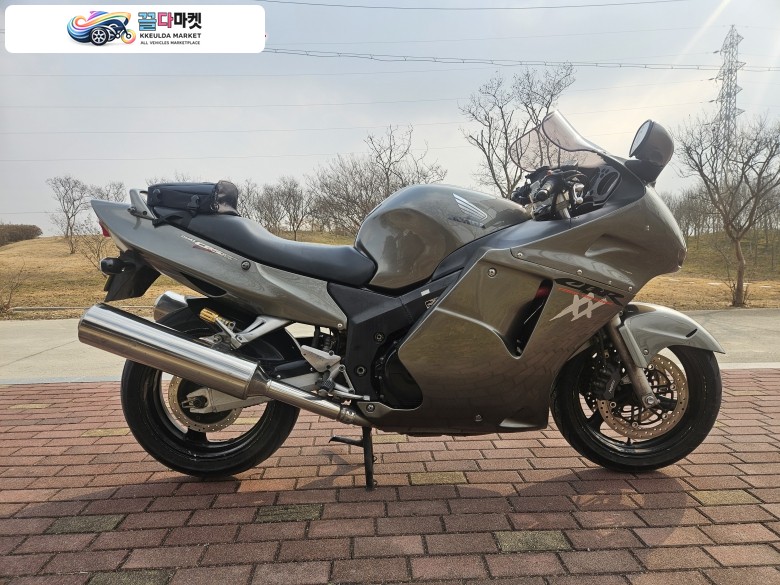 혼다 더블엑스 CBR1100XX 판매 합니다.