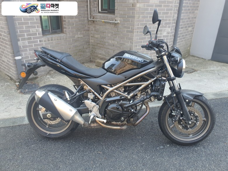 Sv650 신차급 팝니다 (25년 신차로 구입)