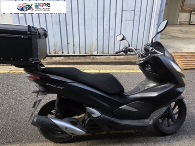 pcx 125 18년식 (19년형) 짧은 키로수 판매합니다.