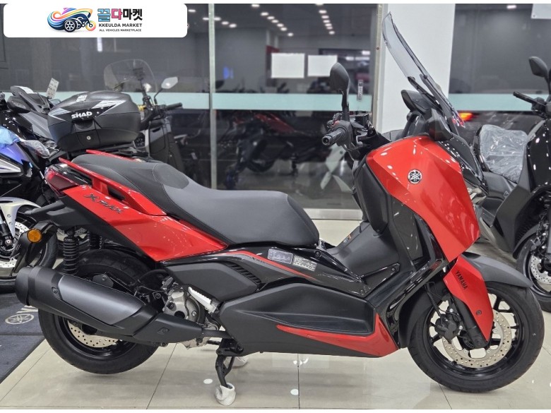 YAMAHA 2025년식 신차와 동일한  XMAX300 레드컬러 판매합니다.