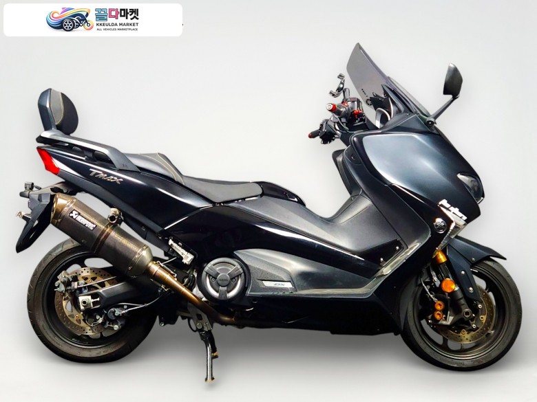 [ YAMAHA ] 티맥스DX (TMAX) 스포츠 빅스쿠터 / 정품 아크라포빅 카본 풀배기 / 무사고 중고 매물 / 매입 및 대차 가능 / 후불 배송 서비스