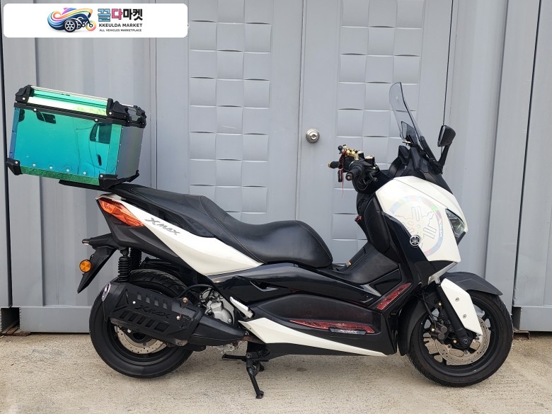 XMAX300 상태양호 소모품우수 판매합니다