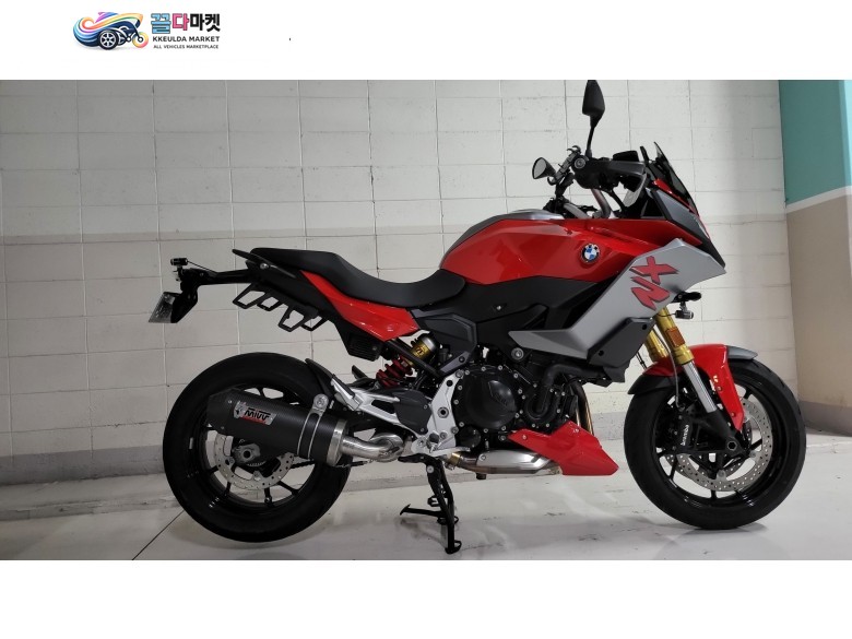 BMW F900XR