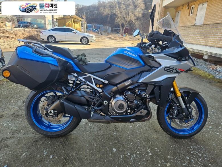 개인입니다. GSX-S1000GX 3무이고요 저렴하게 판매합니다.