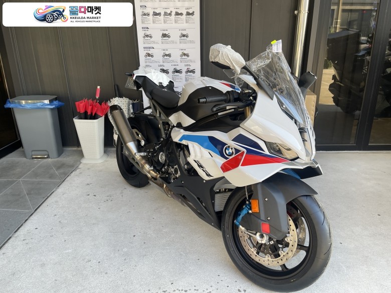 BMW S1000RR Mpkg 2026년식 신차급 차량 판매합니다.