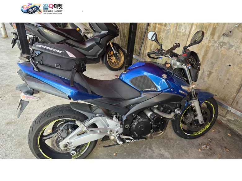 스즈키 GSX R600