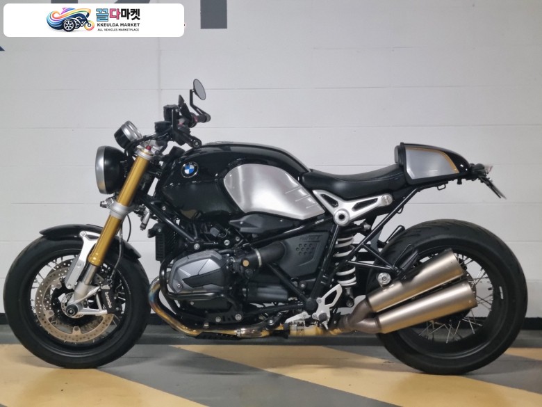 BMW R nineT  2023년식  5,200km  정품 세팅  방출합니다
